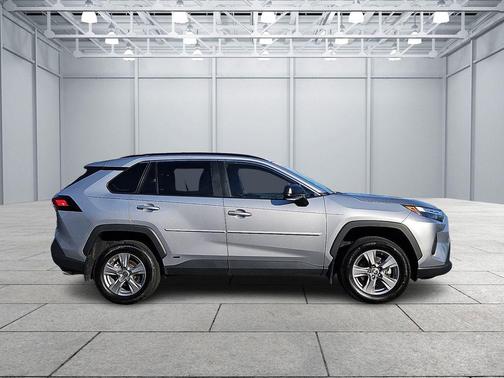 2023 Toyota RAV4 Hybrid LE