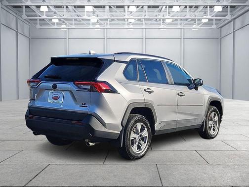 2023 Toyota RAV4 Hybrid LE