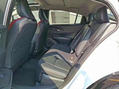 2025 Toyota Prius L