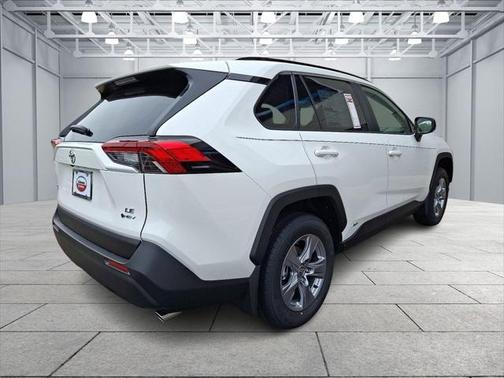 2025 Toyota RAV4 Hybrid LE