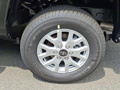 2025 Toyota Tacoma SR