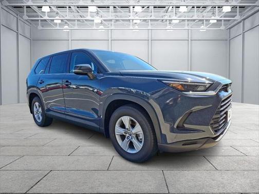 2025 Toyota Highlander LE
