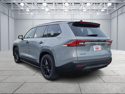 2026 Toyota Highlander Hybrid Base