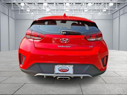 2019 Hyundai Veloster 2