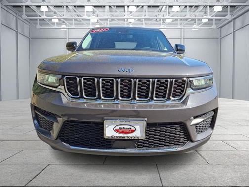 2022 Jeep Grand Cherokee Laredo