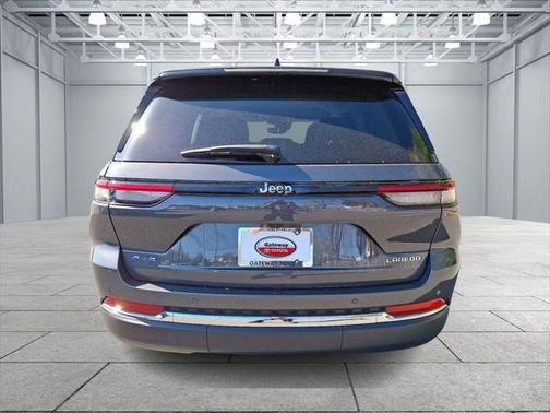 2022 Jeep Grand Cherokee Laredo
