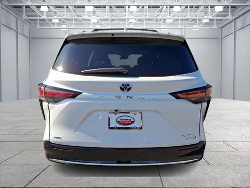 2022 Toyota Sienna Platinum 7 Passenger