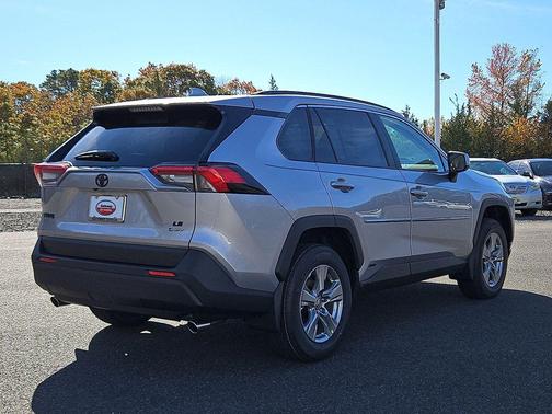 2025 Toyota RAV4 Hybrid LE