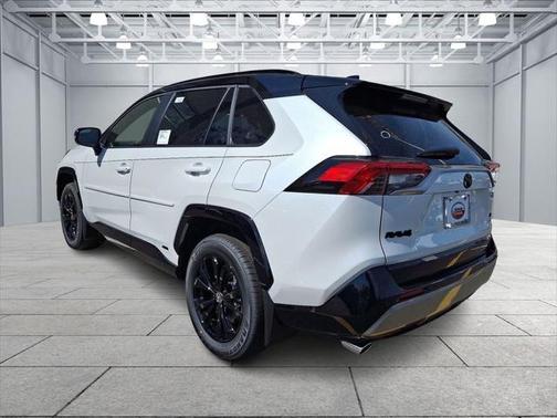 2025 Toyota RAV4 Hybrid SE
