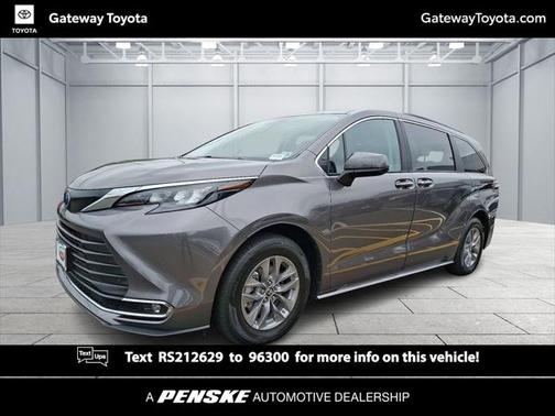 2024 Toyota Sienna XLE 8 Passenger