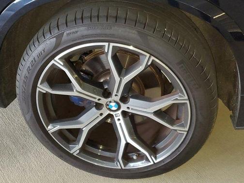 Carbon Black Metallic 2024 BMW X5 xDrive40i