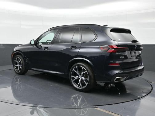Carbon Black Metallic 2024 BMW X5 xDrive40i