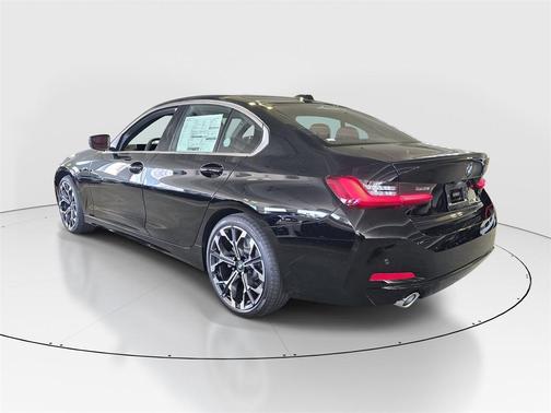 2025 BMW 330 i