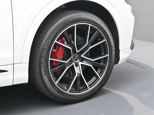 2023 Audi Q8 55 Premium Plus