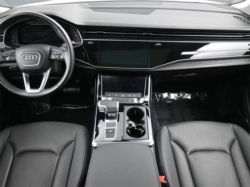 2023 Audi Q8 55 Premium Plus