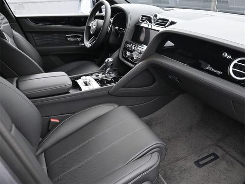 2024 Bentley Bentayga Azure