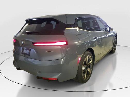 2026 BMW iX xDrive60