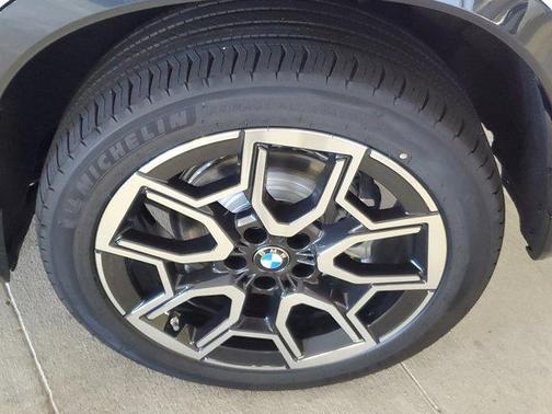 Alpine White 2026 BMW X1 xDrive28i