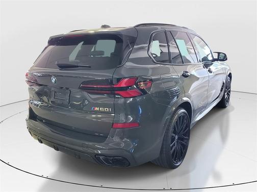 2026 BMW X5 M60i
