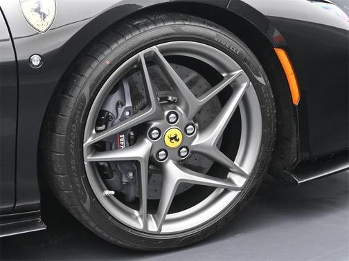 2021 Ferrari F8 Spider Base