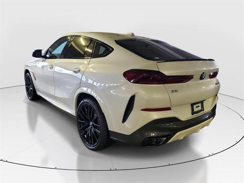 2026 BMW X6 M60i
