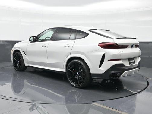 2026 BMW X6 M60i