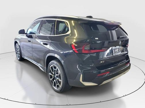 Black Sapphire Metallic 2026 BMW X1 xDrive28i