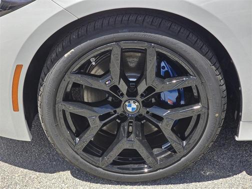2025 BMW 330 i