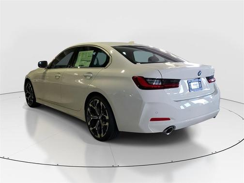 2025 BMW 330 i
