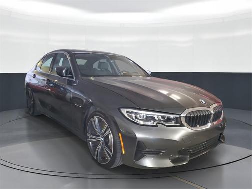 2020 BMW 330 i