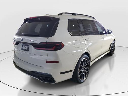 2026 BMW X7 M60i