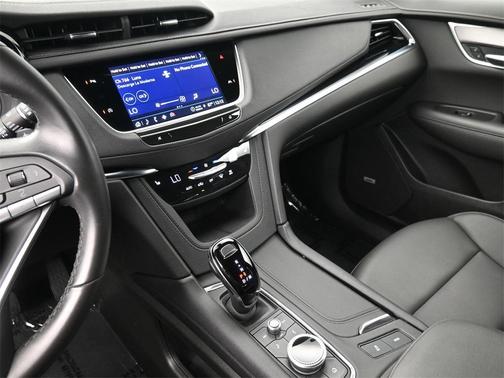 2025 Cadillac XT6 Luxury FWD