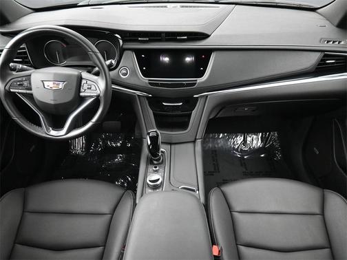 2025 Cadillac XT6 Luxury FWD