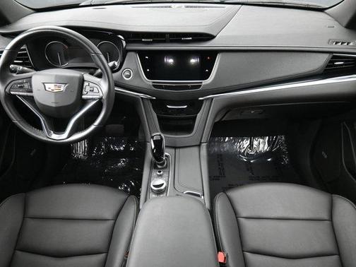 2025 Cadillac XT6 Luxury FWD
