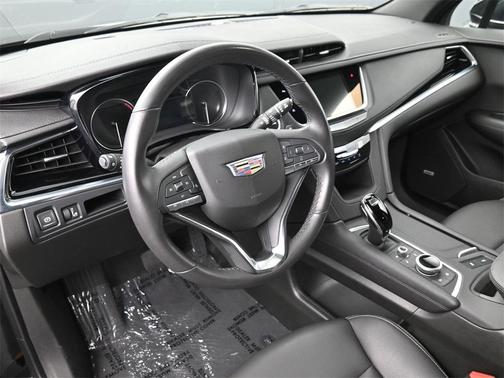 2025 Cadillac XT6 Luxury FWD
