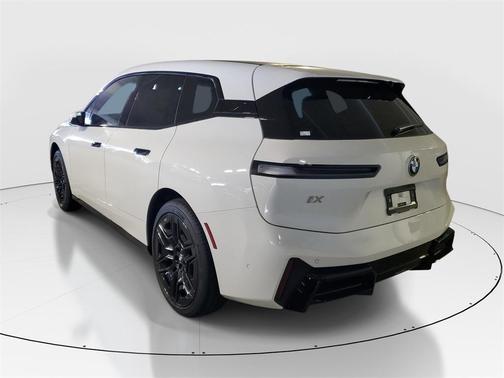 2026 BMW iX xDrive60