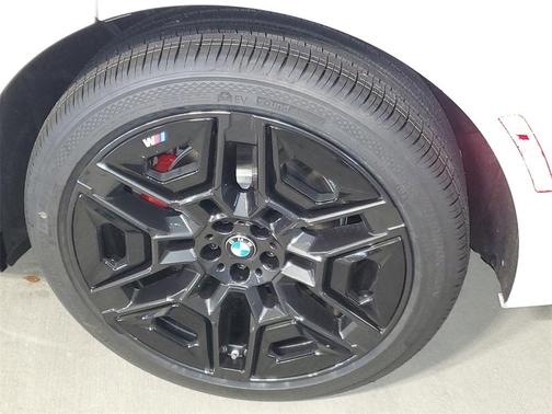 2026 BMW iX xDrive60