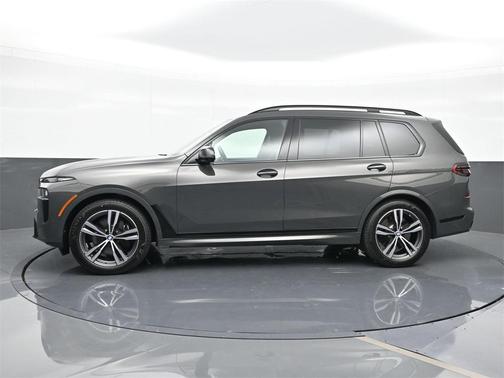 2025 BMW X7 M60i