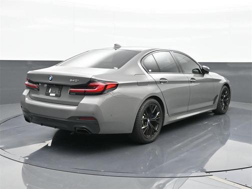 2021 BMW 540 i