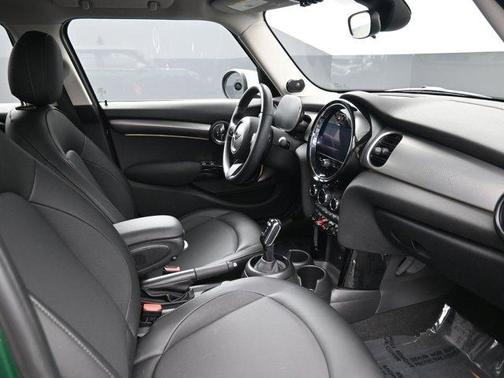 2022 MINI Hardtop Cooper