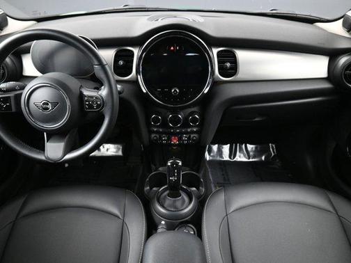 2022 MINI Hardtop Cooper