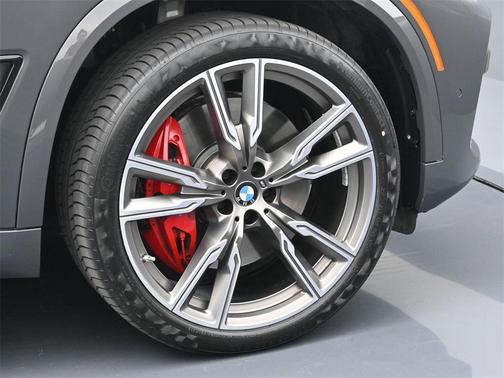 2023 BMW X5 M50i