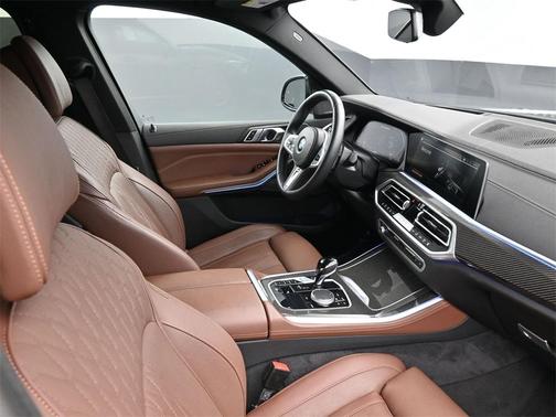 2023 BMW X5 M50i