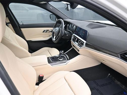 2020 BMW 330 i
