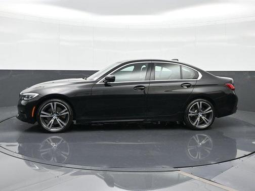 Jet Black 2022 BMW 330 i