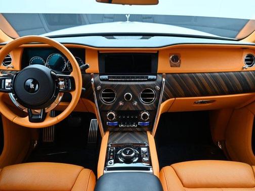 2024 Rolls-Royce Cullinan Base