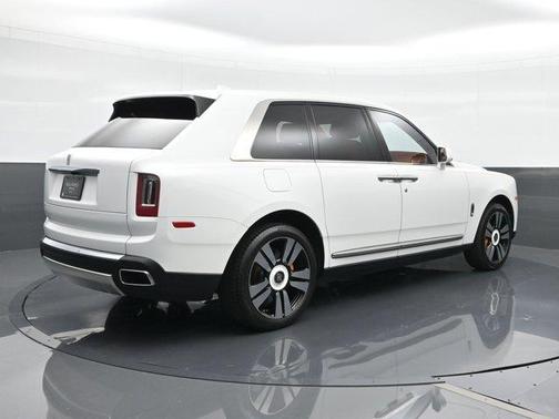 2024 Rolls-Royce Cullinan Base