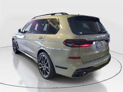 2026 BMW X7 M60i