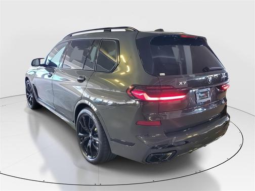 2026 BMW X7 M60i