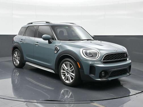 Sage Green Metallic 2023 MINI Countryman Cooper S